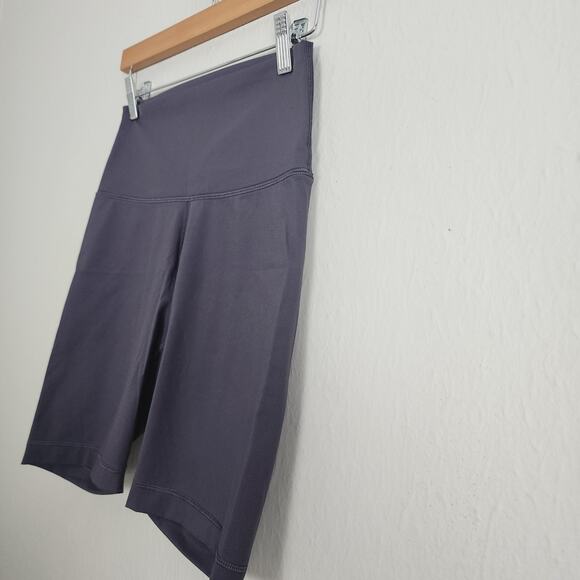 NEW Everlane The Perform High Waisted Biker Short in Dark Plum Purple - Picture 4 of 12